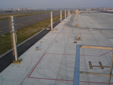 高雄國際航空站「擴建A、B 區停機坪工程」